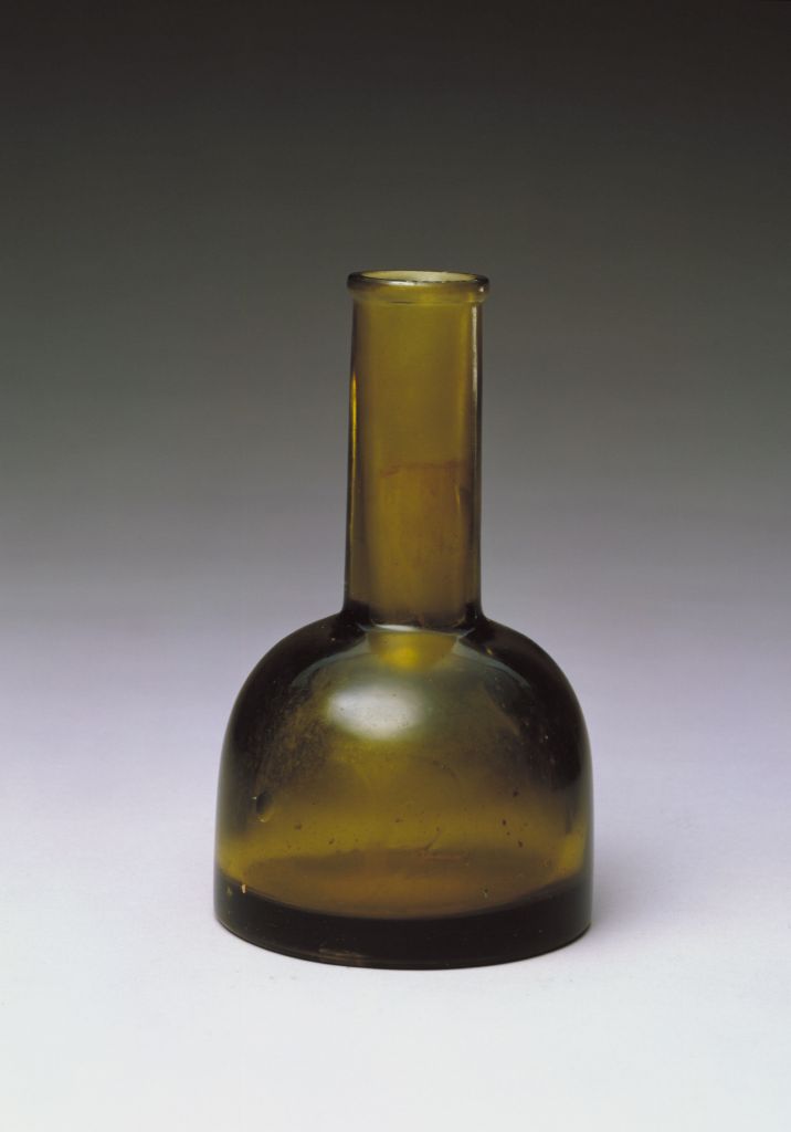 图片[1]-Jiaqing style amber transparent glass horseshoe statue-China Archive